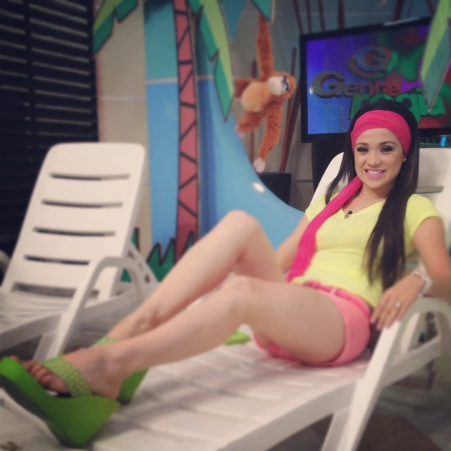 lizette briones feet 5