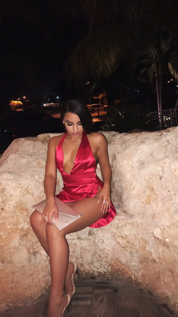 lizlynette reices feet 1