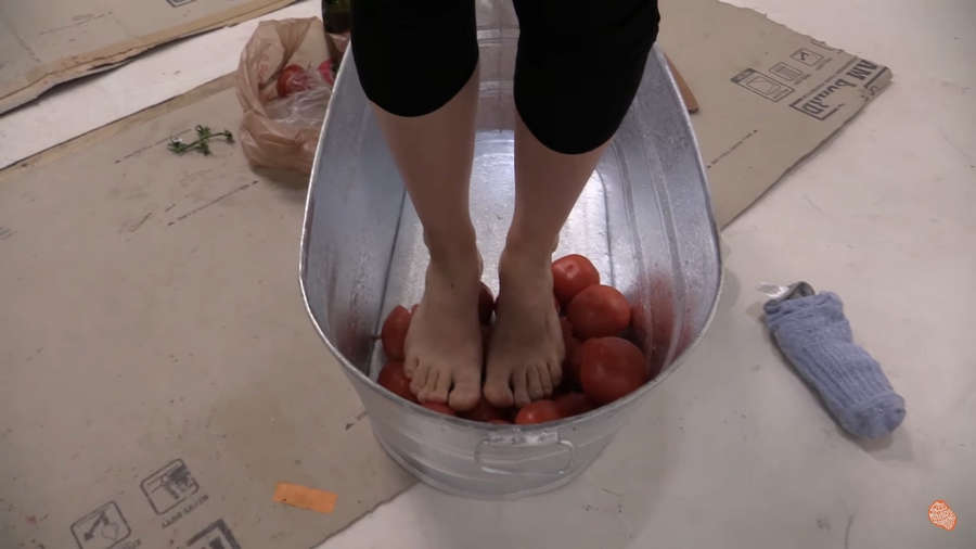 lizzie bassett feet 6