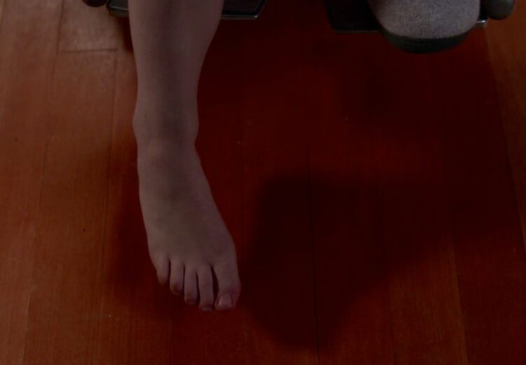 lizzie boys feet