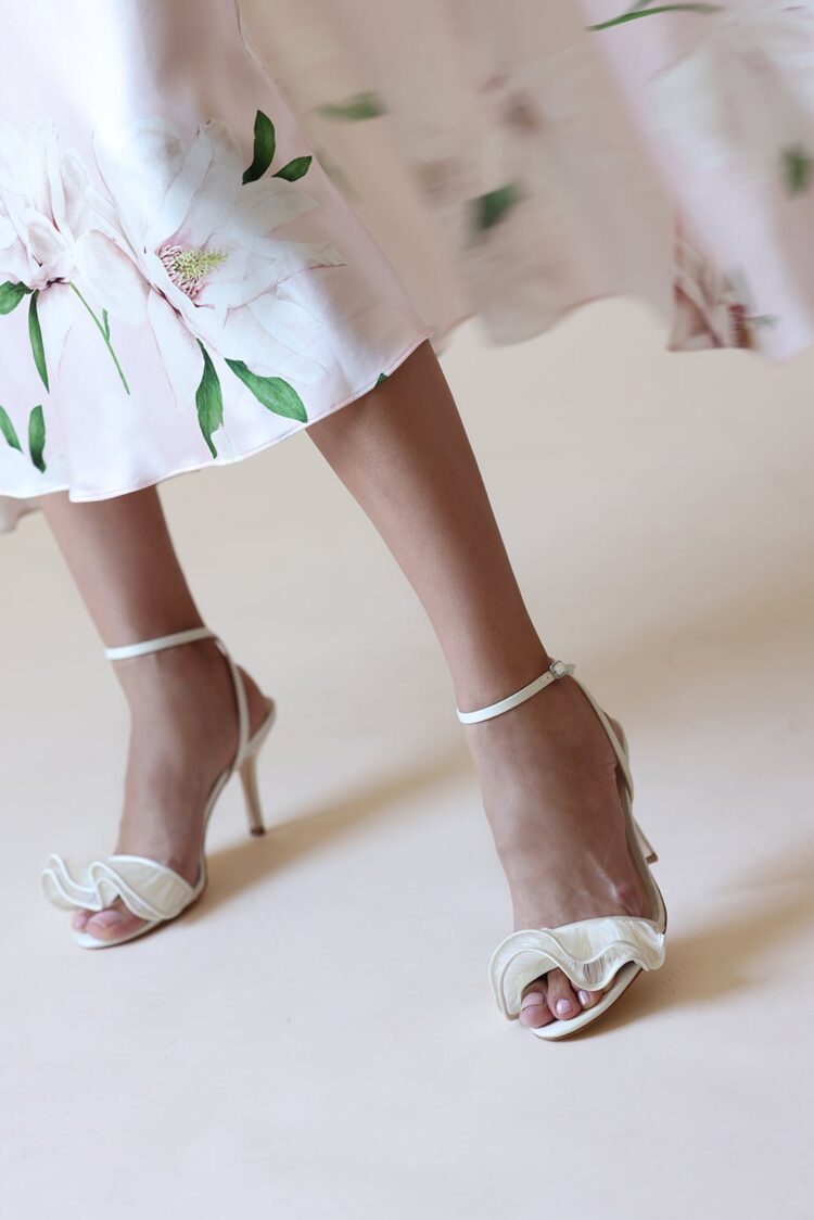 lizzie estella feet 1