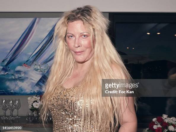 loana petrucciani feet 6