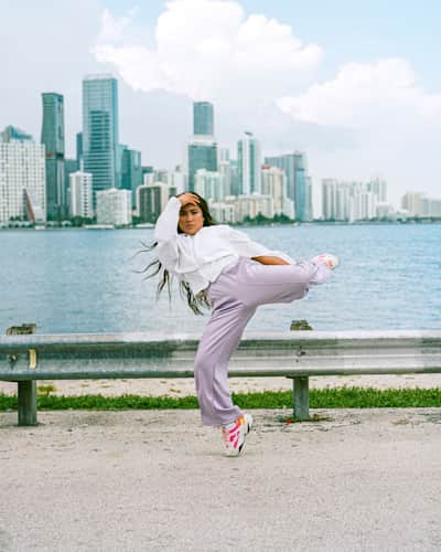 logan edra feet 2