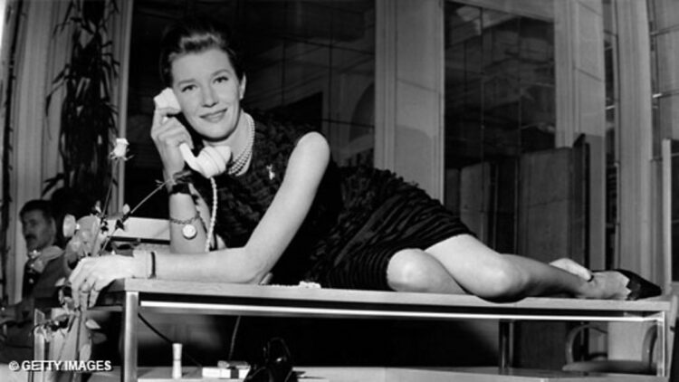 lois maxwell feet 3