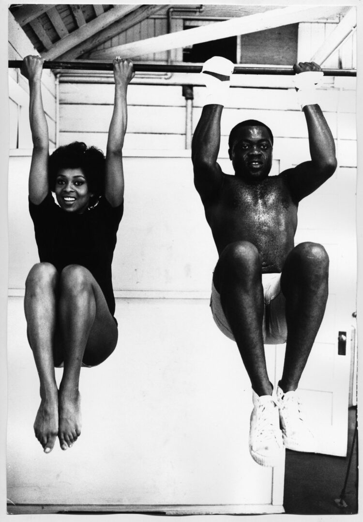 lola falana feet scaled