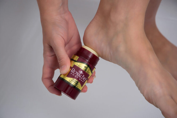 lola gabrielly feet 3