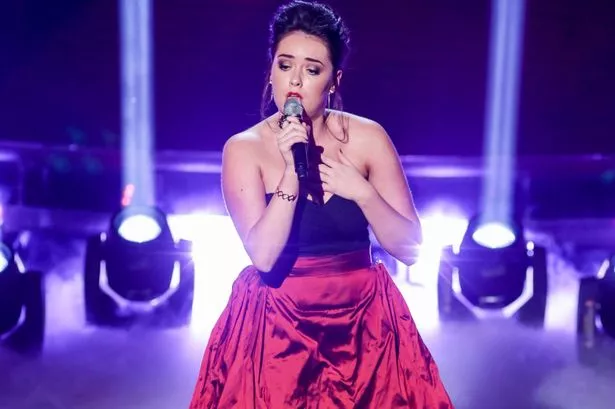 lola saunders feet 5