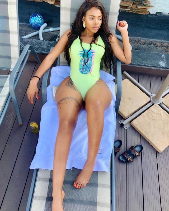 londie london feet 6