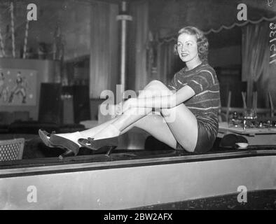 london beauty queen feet 4