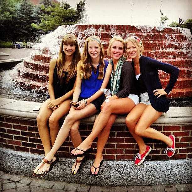 london elise kress feet