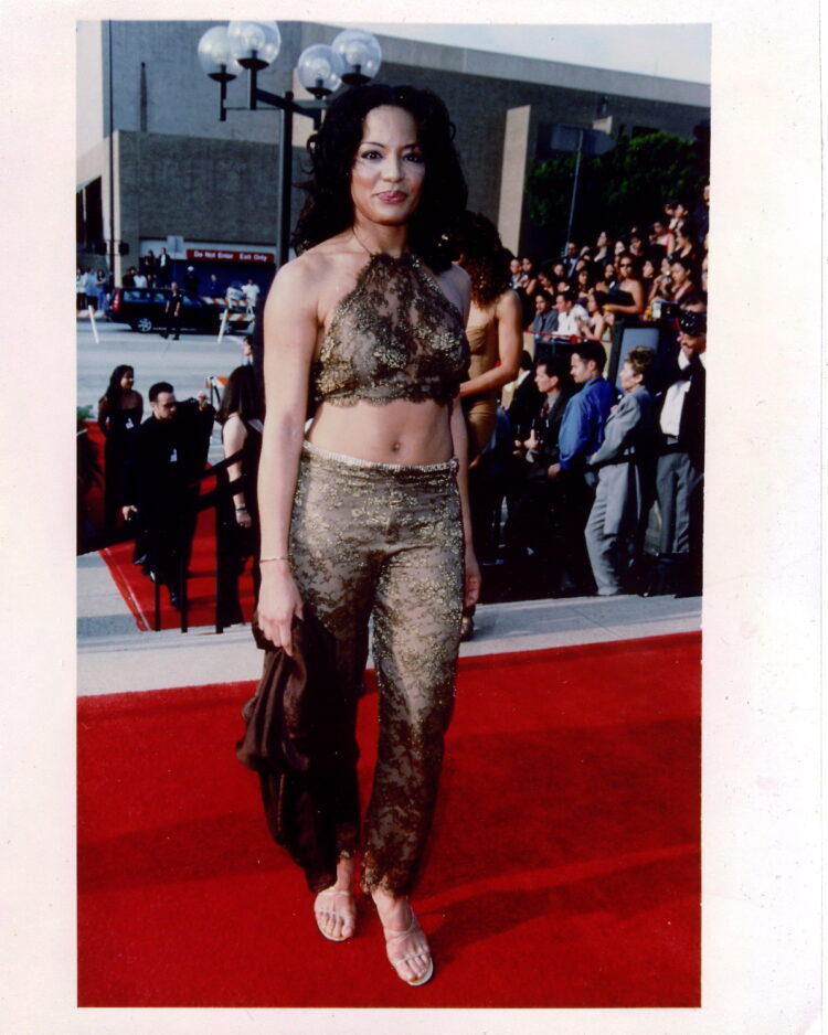 loraine velez feet 3