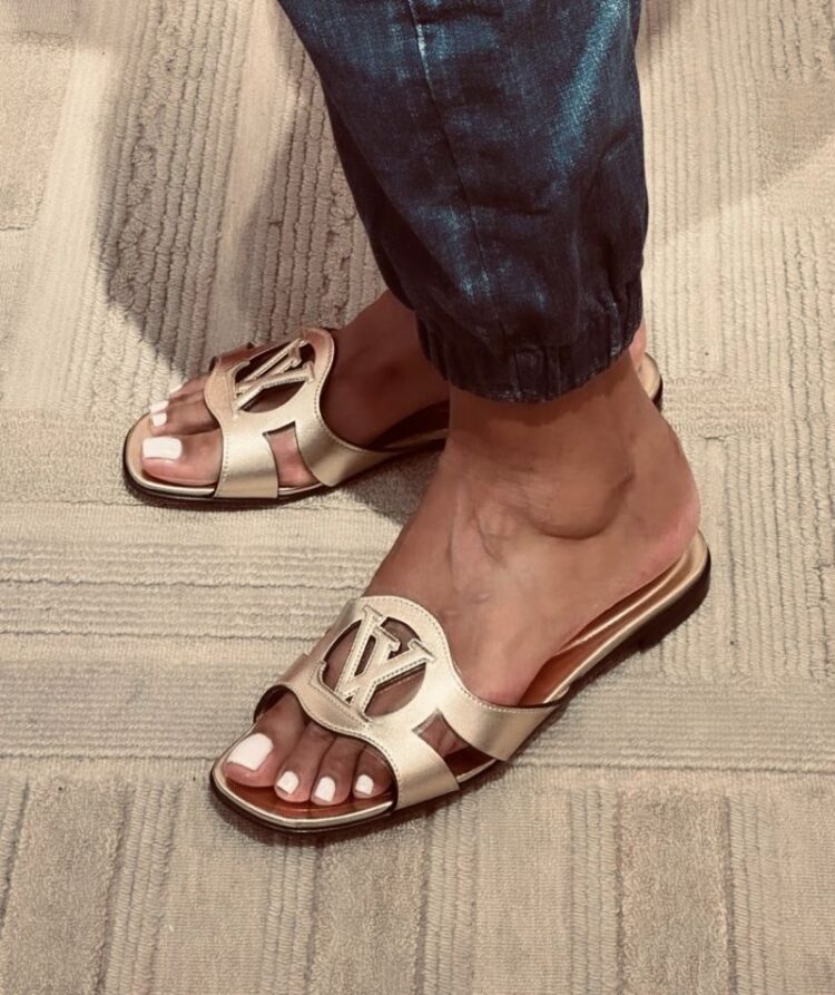 lorenza alessandrini feet 5