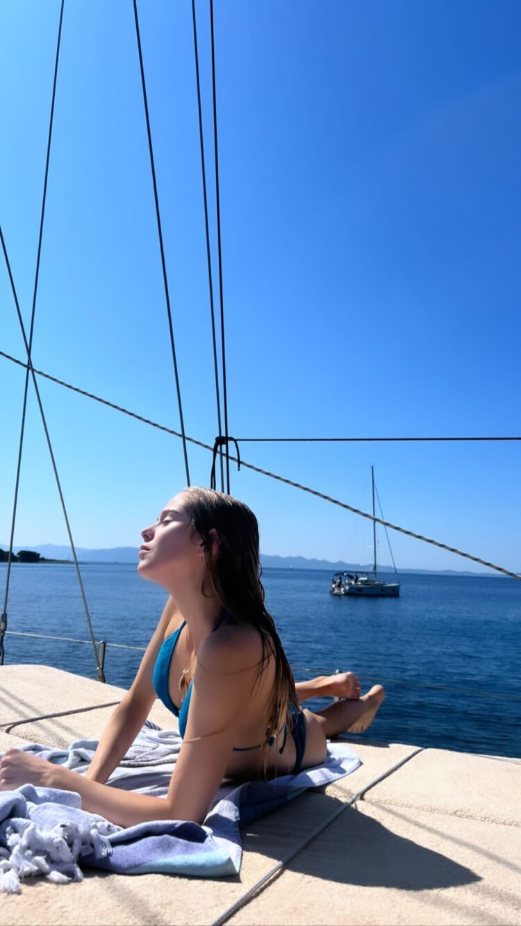 loreto peralta feet 4