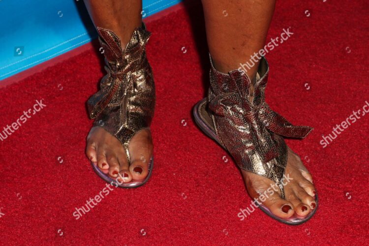 loretta devine feet 4