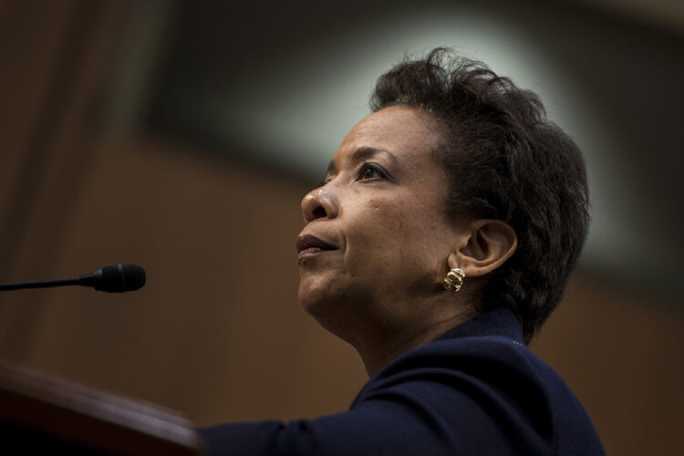 loretta lynch feet 5