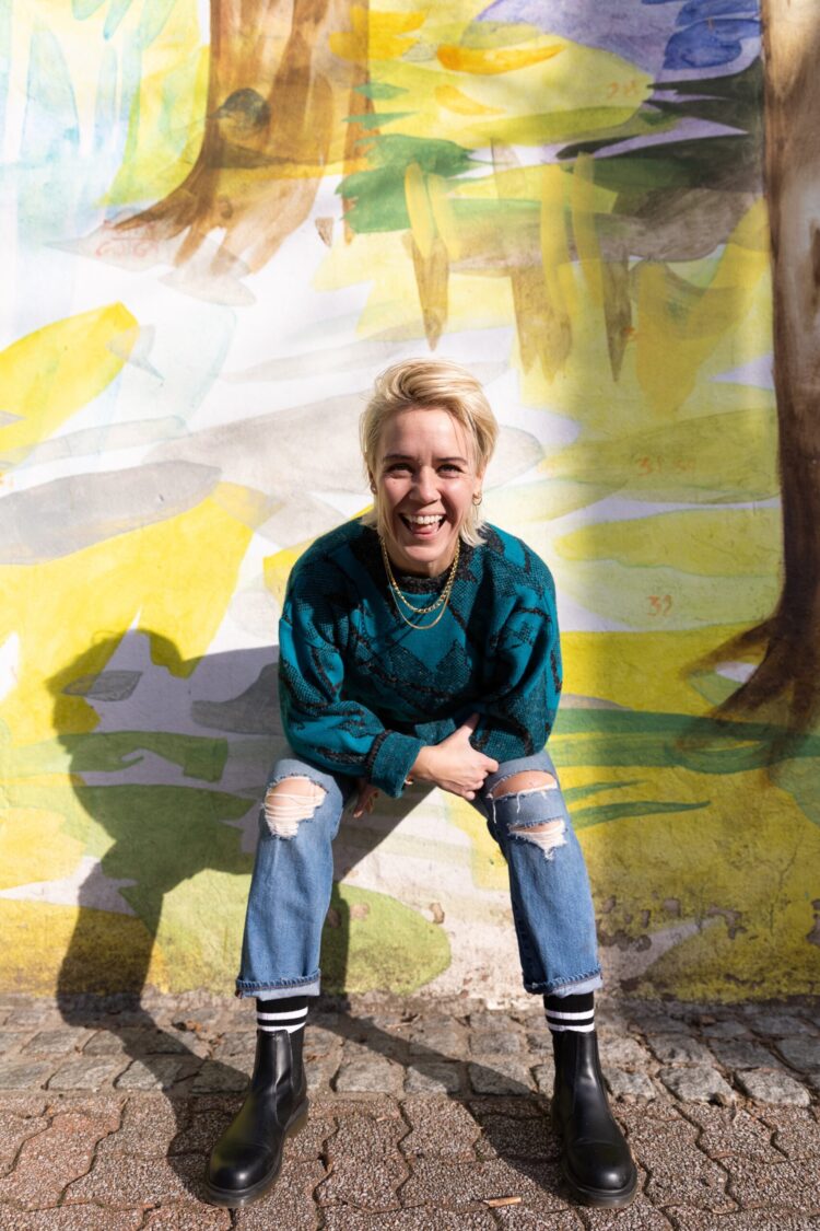 lori lindsey feet 1 scaled