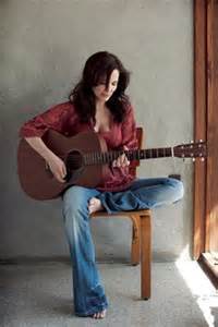 lori mckenna feet