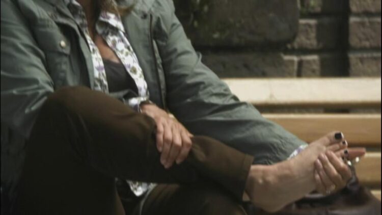 lorraine bracco feet 5
