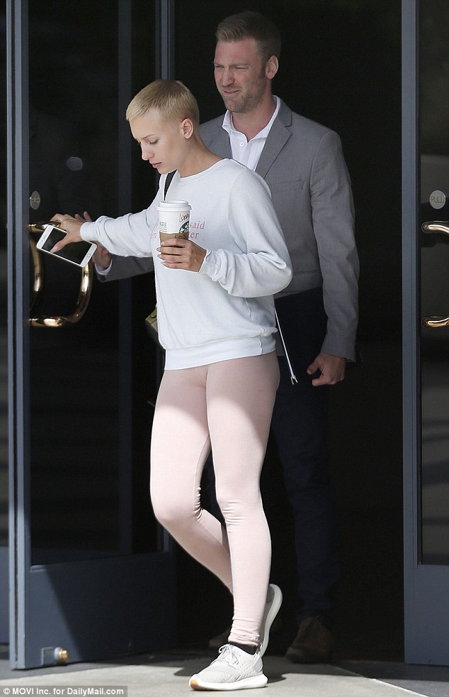 lorraine gilles feet 1