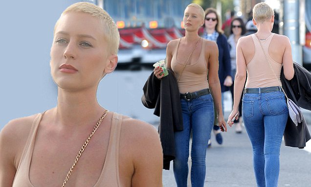 lorraine gilles feet 6