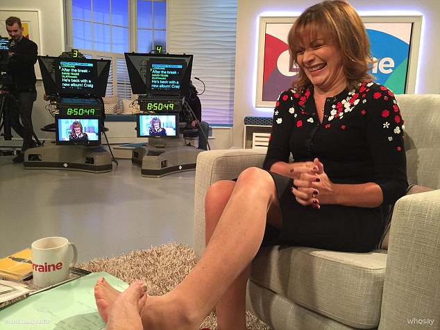 lorraine kelly feet 4
