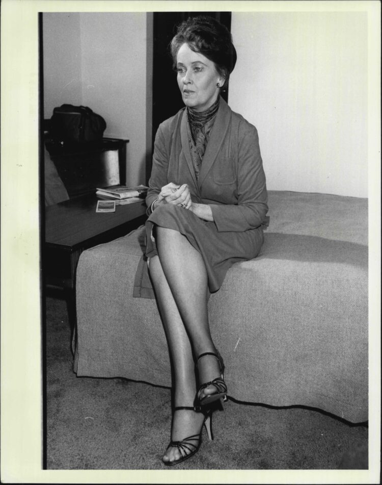 lorraine warren feet scaled