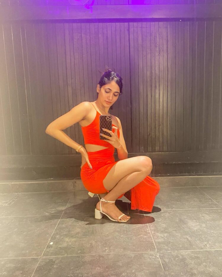 losliya mariyanesan feet 4