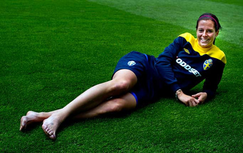 lotta schelin feet 3