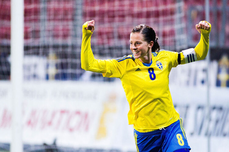 lotta schelin feet 5