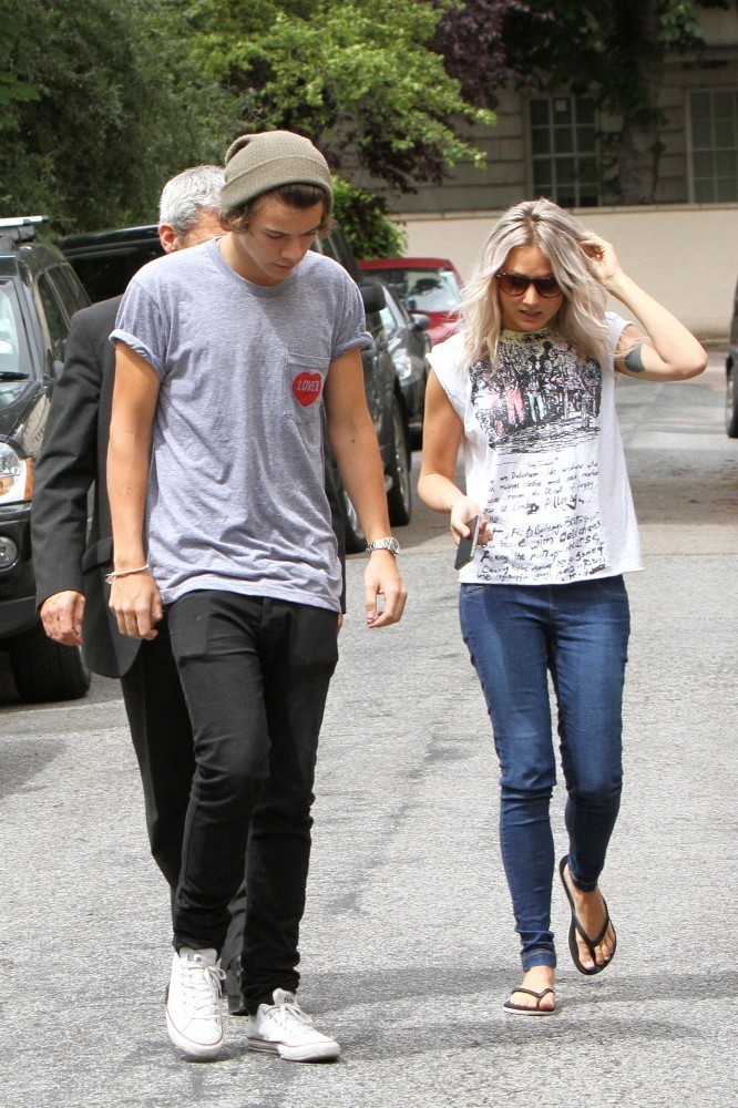 lou teasdale feet 6