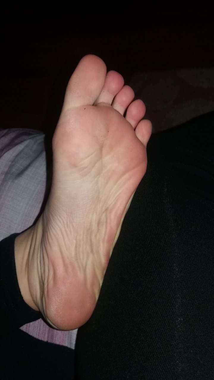 louisa jindaoui feet 2