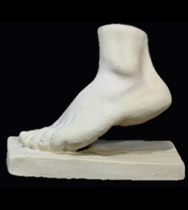 louisa may alcott feet