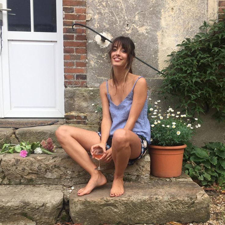 louise follain feet 3