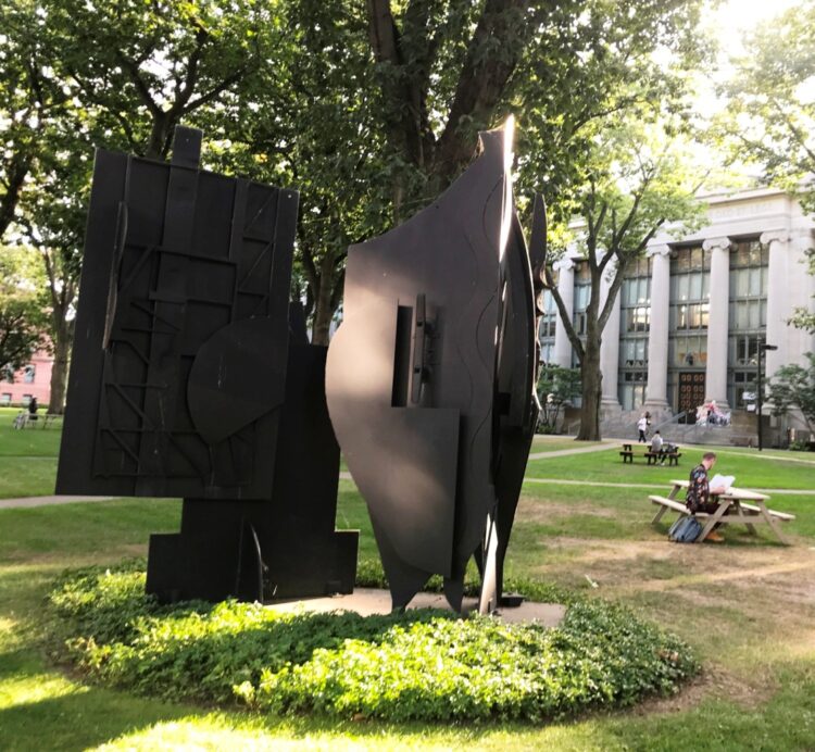 louise nevelson feet 2