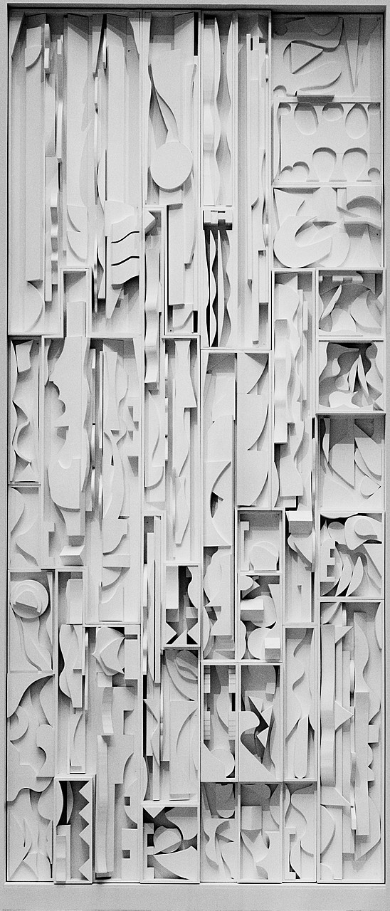 louise nevelson feet