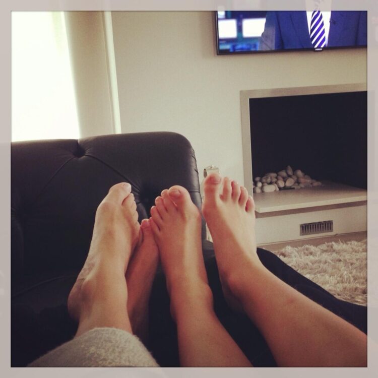 louise redknapp feet 3