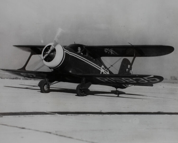 louise thaden feet 6