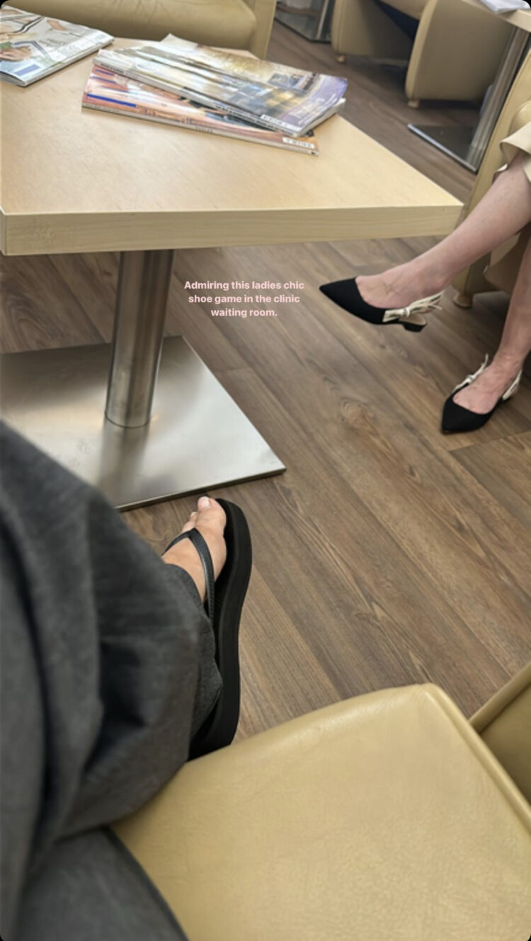 louise thompson feet 2