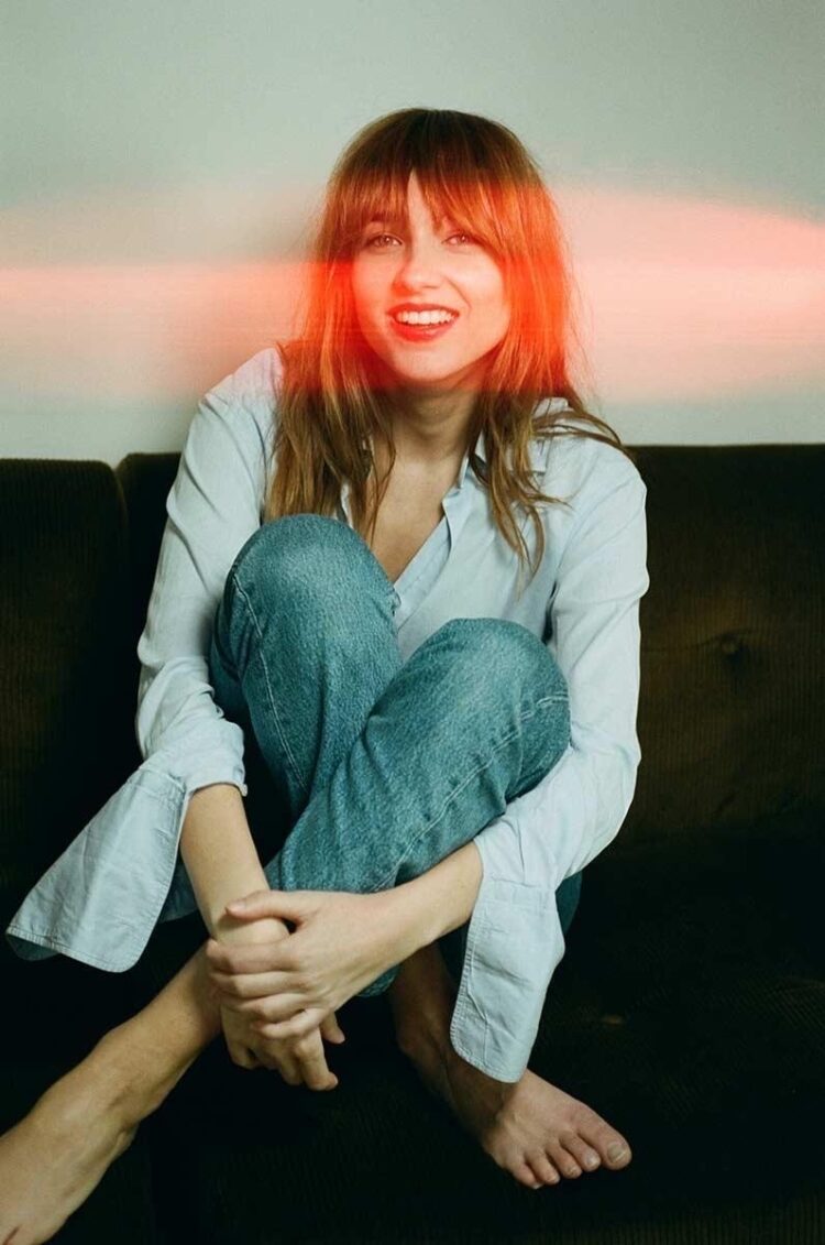 louise verneuil feet 1