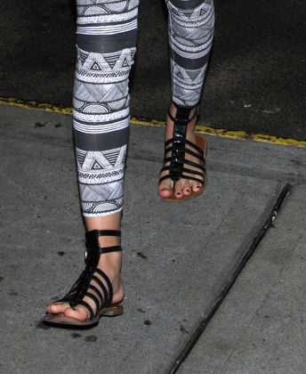 lourdes ciccone leon feet 5