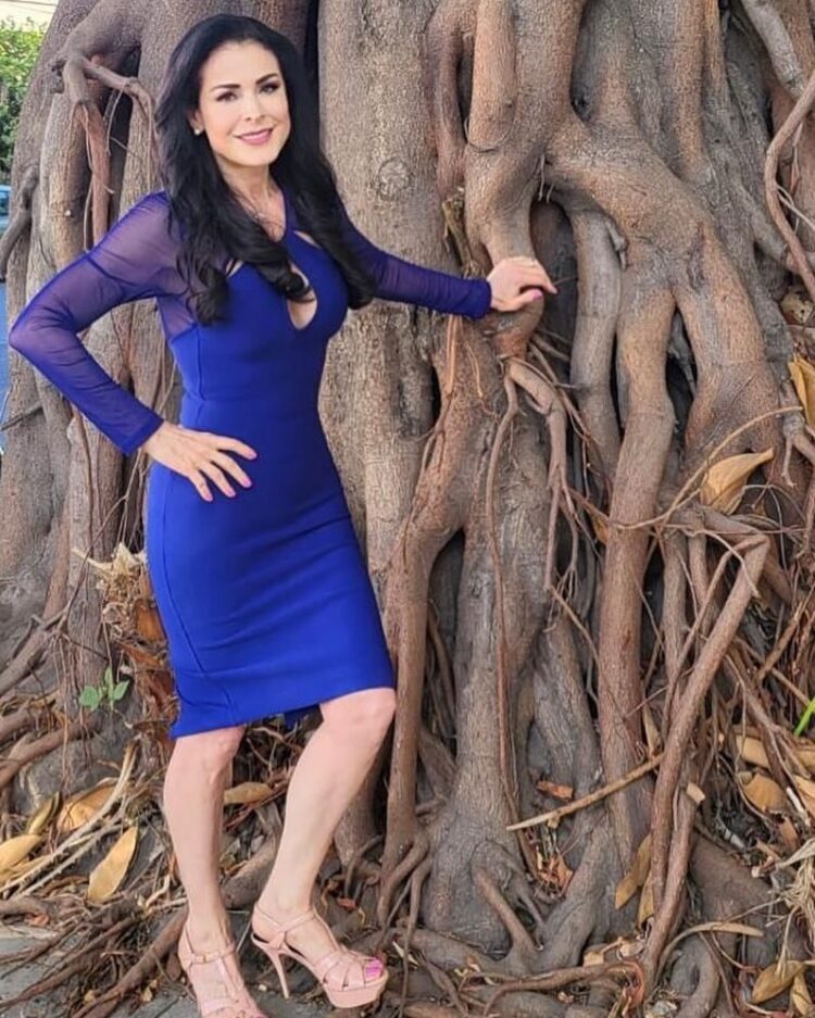 lourdes munguia feet 5