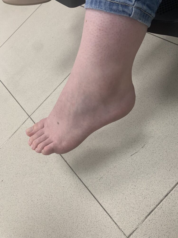 lovely ela feet