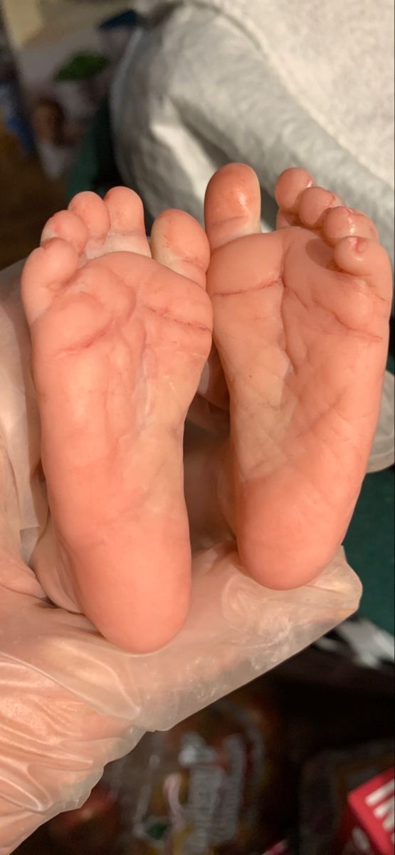 lovemyrebornbaby feet 1