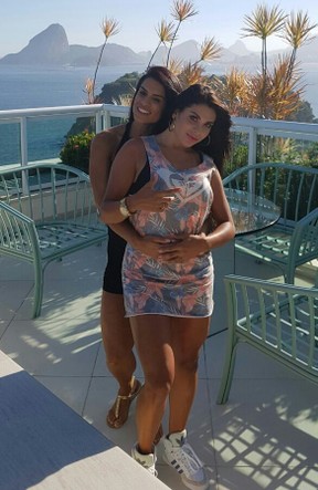 luana caetano feet 1