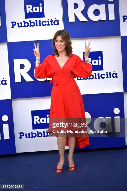 luana isabella feet 5