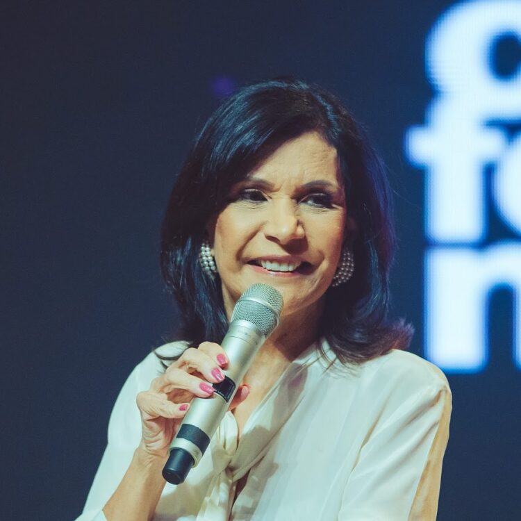 lucia rodovalho feet 6