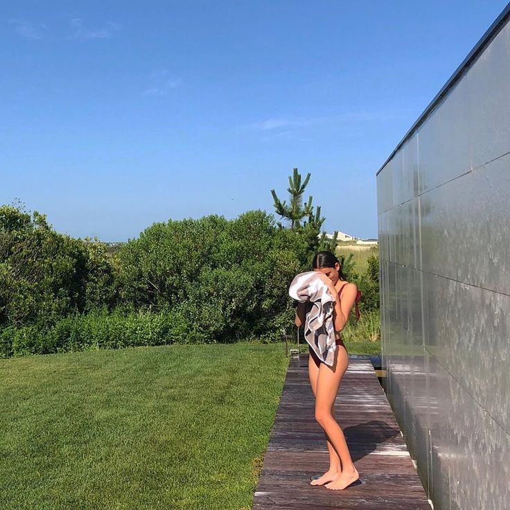 lucia zambetti feet 1