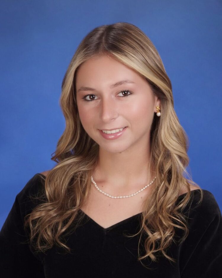 luciana fernandez feet 3