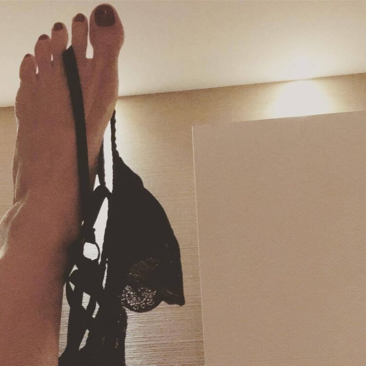 luciana gimenez feet 4