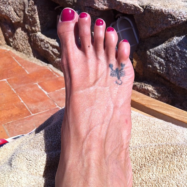 luciana gimenez feet 5